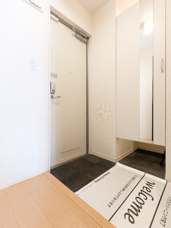 玄関　図面と現状に相違がある場合には現状を優先