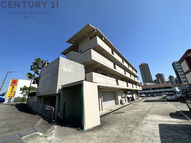 建物外観　居住者専用のごみ置き場があります。