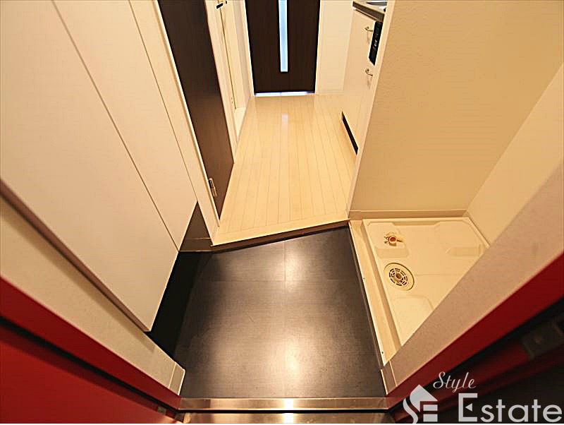 玄関　玄関　シューズボックス付