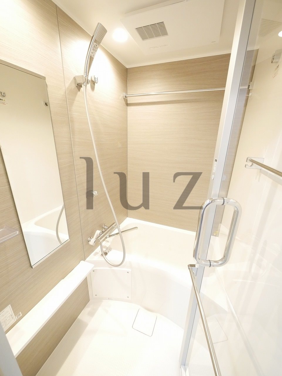 バス・シャワールーム　清潔感のあるバスルームです！