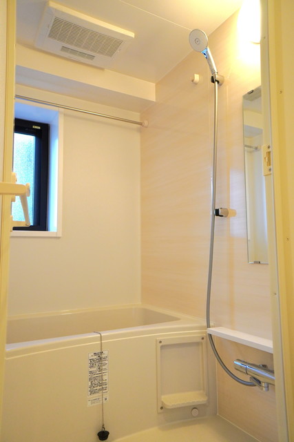 バス・シャワールーム　※写真は同タイプ住戸です。