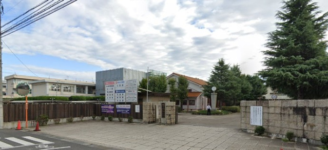 中学校　岡山市立操山中学校（中学校）まで924m