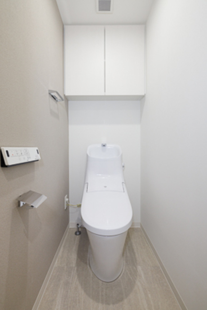 トイレ　※写真は同タイプ住戸です。