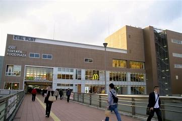 その他　東神奈川（その他）まで556m