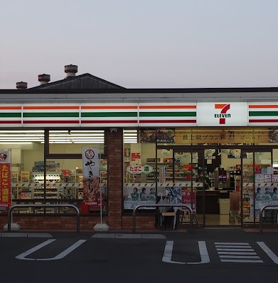 コンビニ　セブンイレブン倉敷玉島店（コンビニ）まで566m