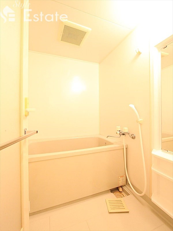 バス・シャワールーム　バスルーム