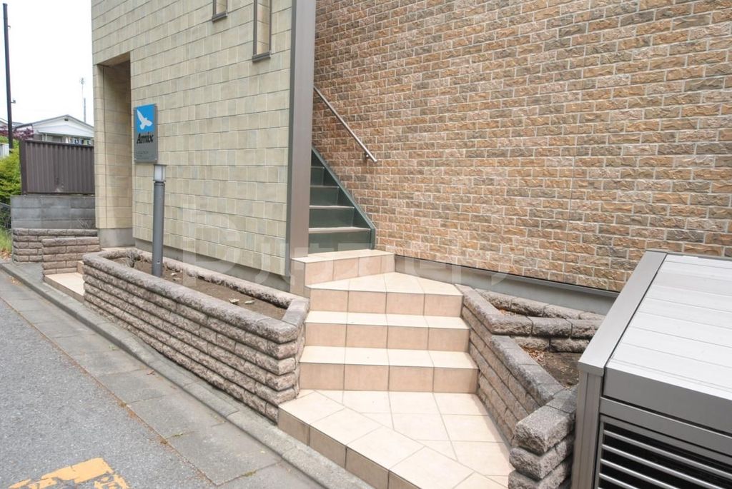 エントランス　庭