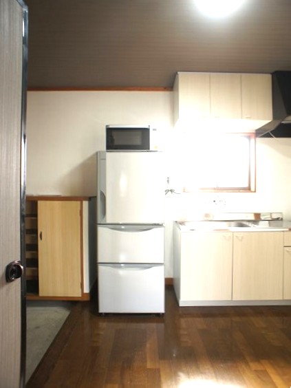 その他　冷蔵庫と電子レンジがあります。