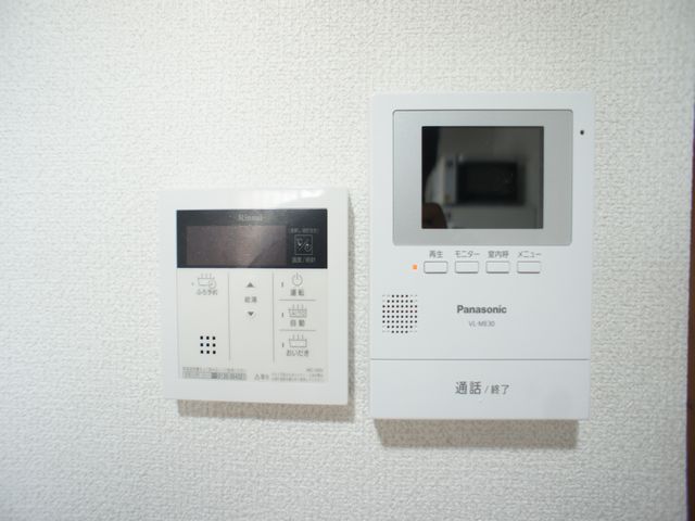 セキュリティ　訪問者の確認ができるTVドアホン付きです♪