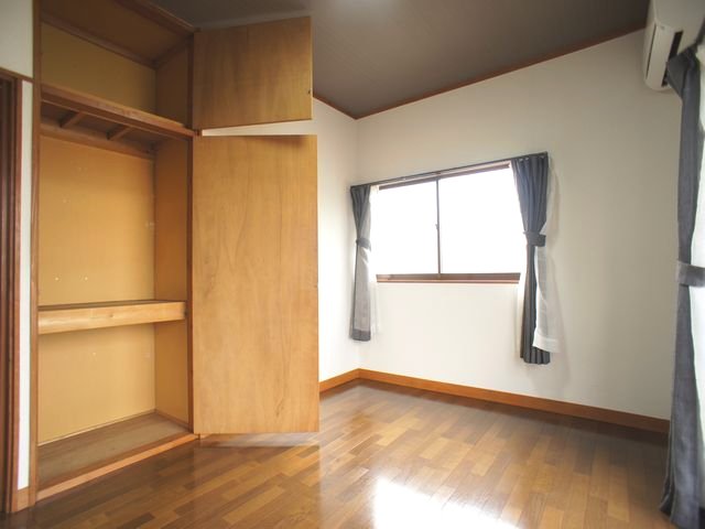 その他部屋・スペース　充実収納付きの和室です♪