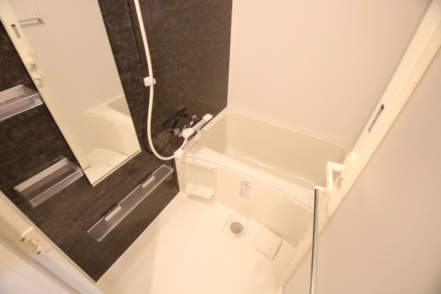 バス・シャワールーム　※別室の参考写真の為、現況優先です。