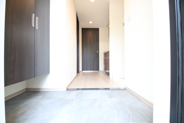 玄関　※別室の参考写真の為、現況優先です。