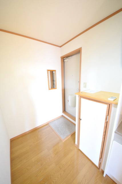 玄関　～行ってきます～別号室参考写真