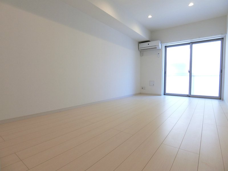 居室・リビング　白を基調とした人気のオシャレなリヴィングです。