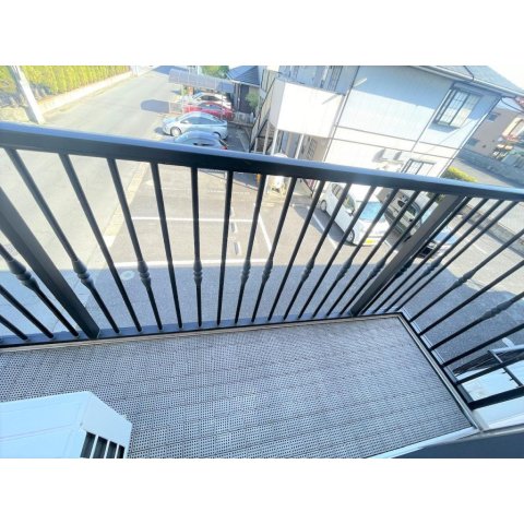 バルコニー　バルコニーがあります