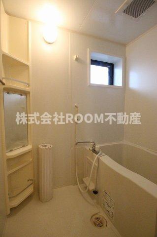 バス・シャワールーム　ゆったり過ごせるお風呂です