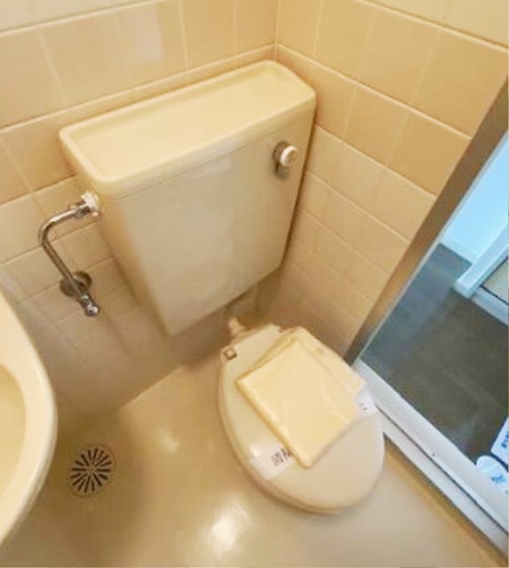 トイレ　別部屋同仕様タイプ