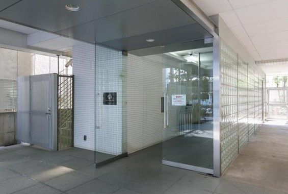 エントランス　きれいなエントランス♪