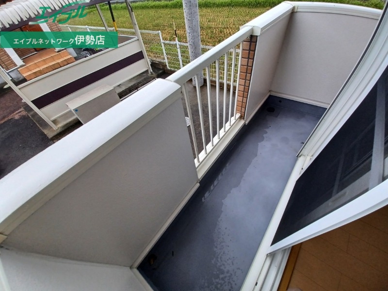 バルコニー　同物件別室反転写真