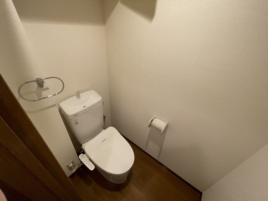 トイレ　トイレ