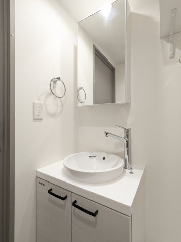 洗面設備　広い洗面スペース