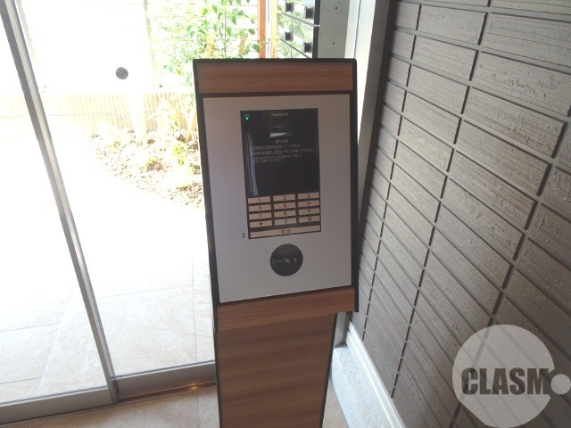 エントランス　オートロック、防犯カメラあり♪