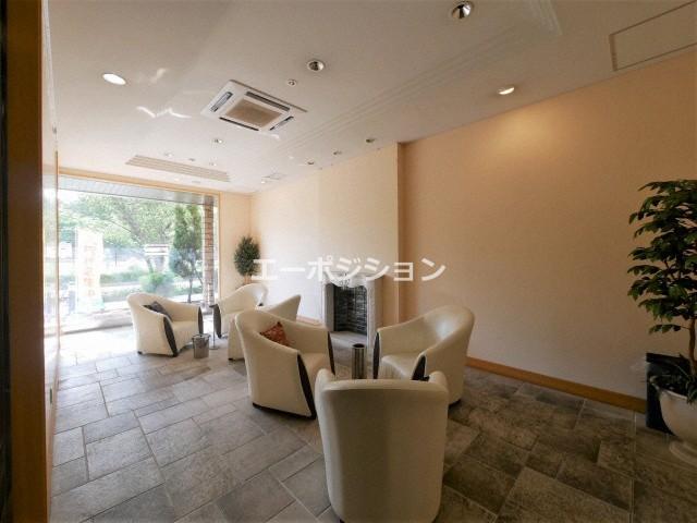 ロビー　フレンシアノイエ難波南