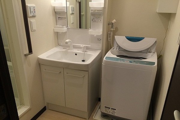 洗面設備　独立洗面台付きです