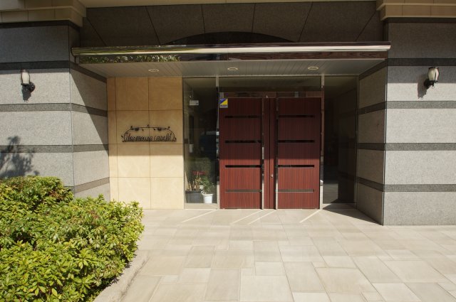 エントランス　「入口部分」