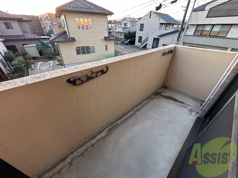 バルコニー　バルコニーも広くしっかり洗濯物も干せます。