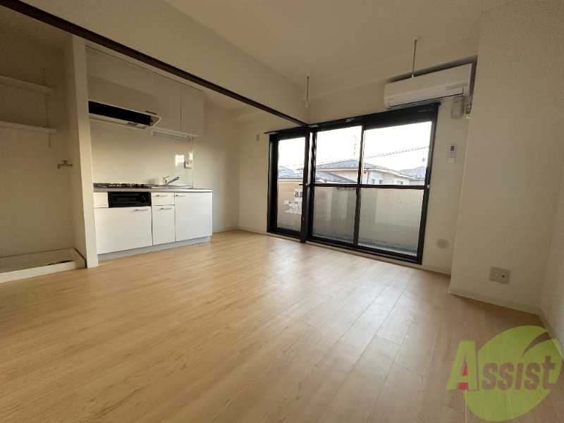 居室・リビング　広々なお部屋で快適に楽しく暮らしましょう。