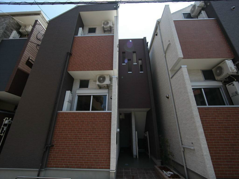 建物外観　外観　光インターネット無料　1階防犯シャッター付