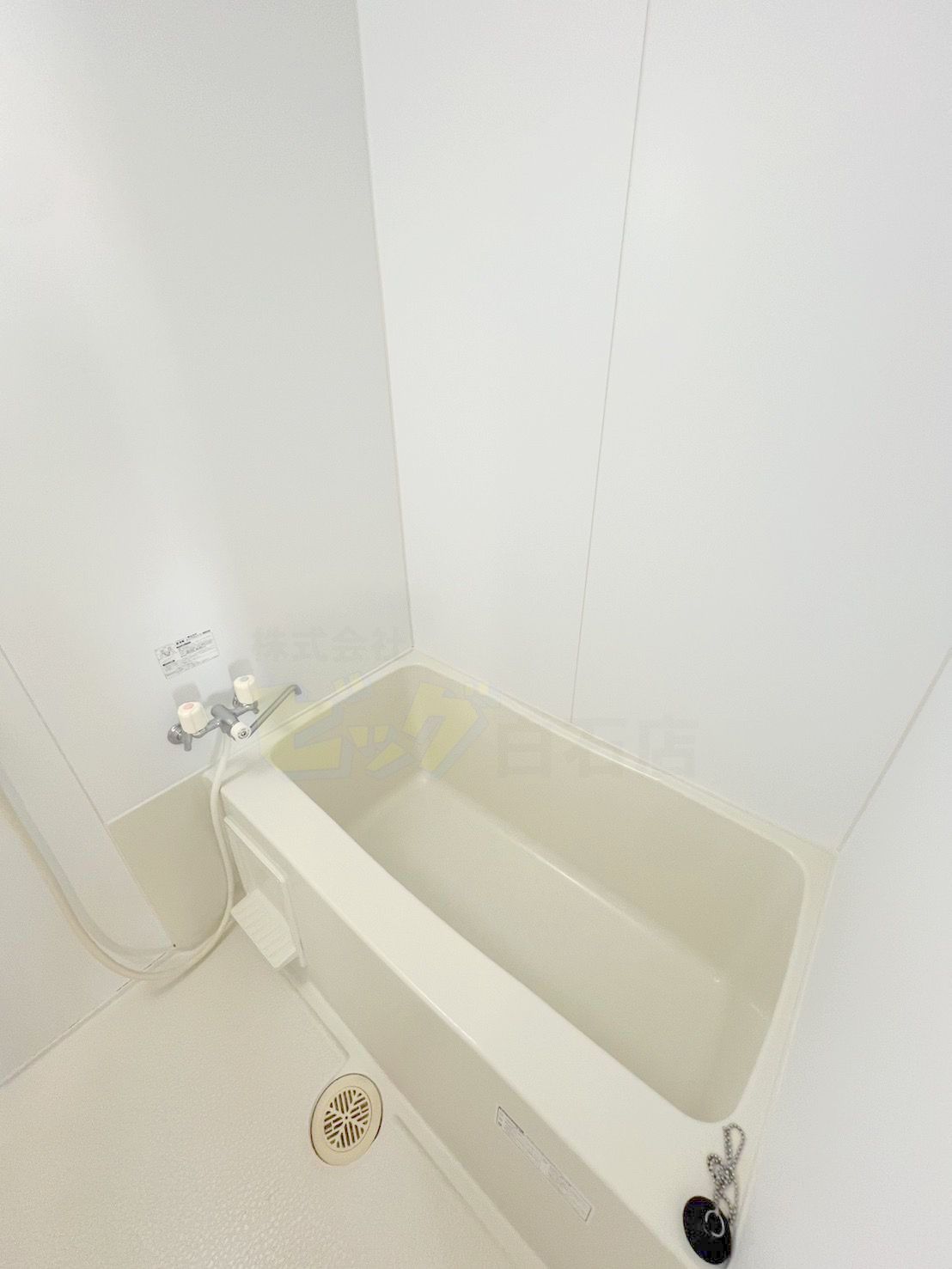 バス・シャワールーム　広々タイプのお風呂です♪