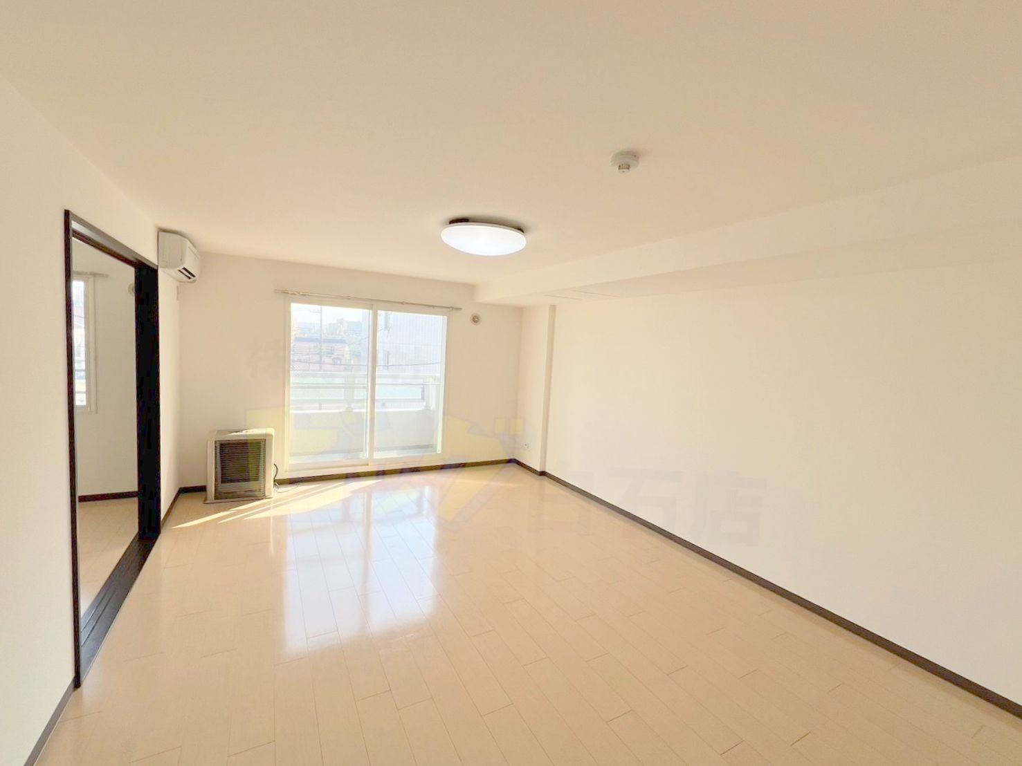 居室・リビング　広々リビングです♪