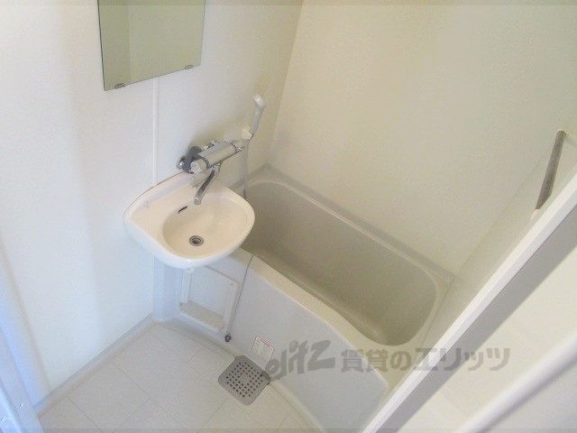 バス・シャワールーム　バス