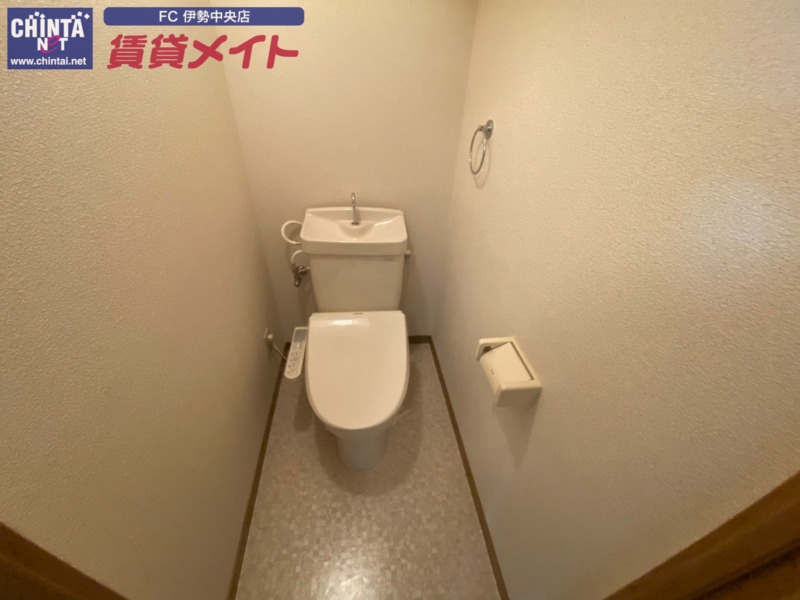 トイレ　別部屋写真です