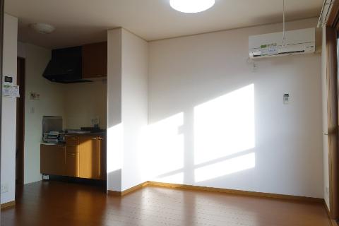 居室・リビング　室内