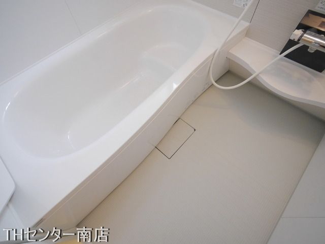 バス・シャワールーム　★追い焚き機能付き★