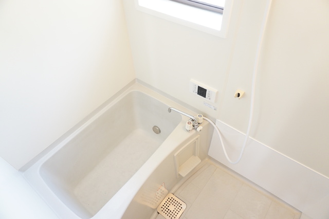 バス・シャワールーム　★追焚給湯付きです★