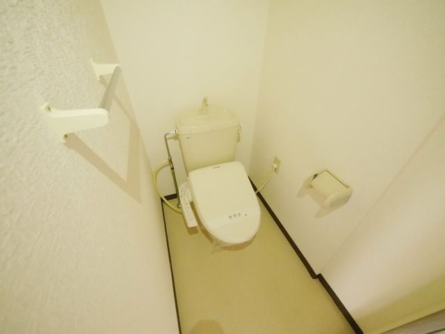 トイレ　※別部屋参考写真です