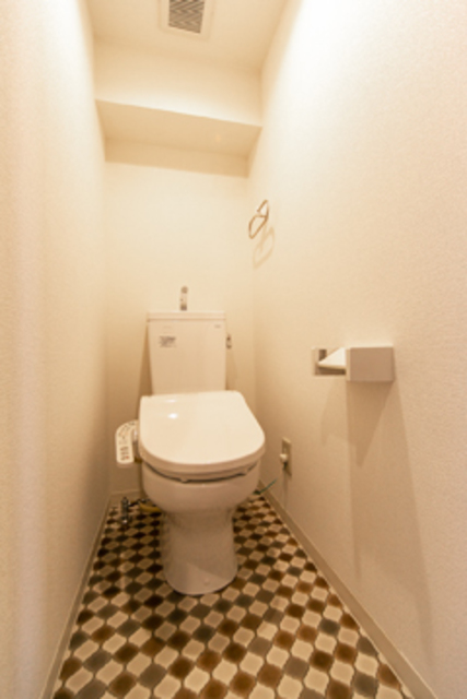 トイレ　※写真は同タイプ住戸です。