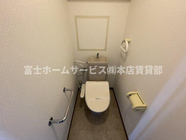 トイレ　別部屋参考イメージ写真
