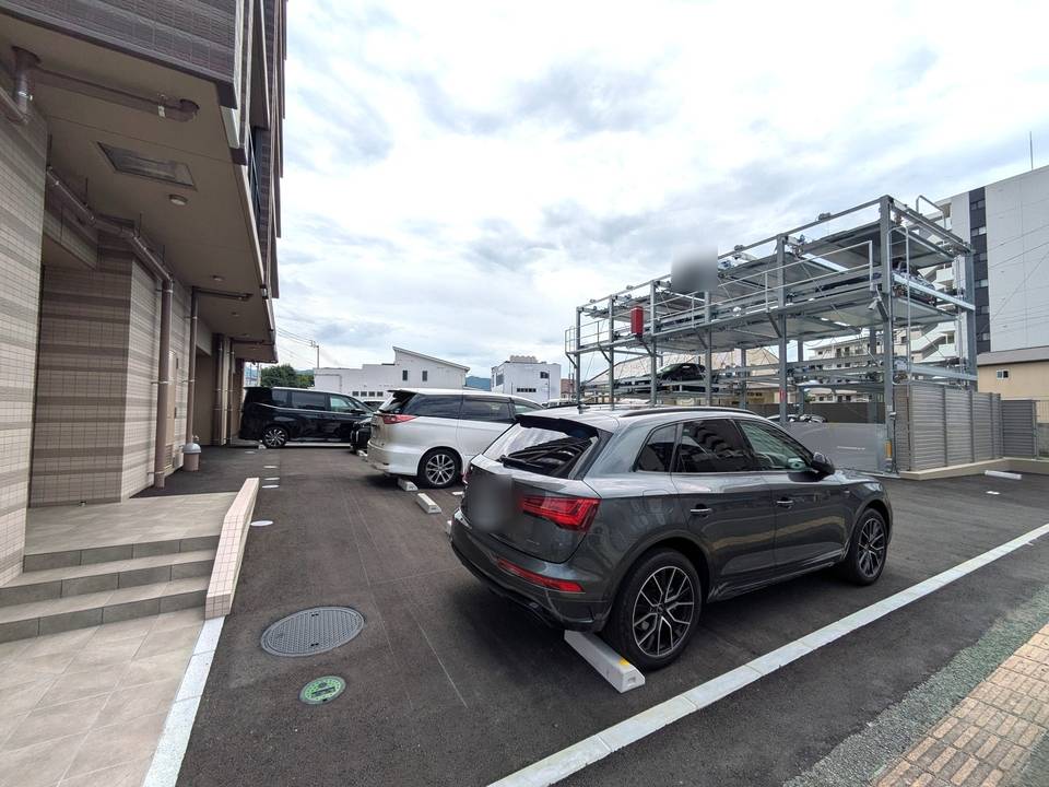 駐車場　駐車場