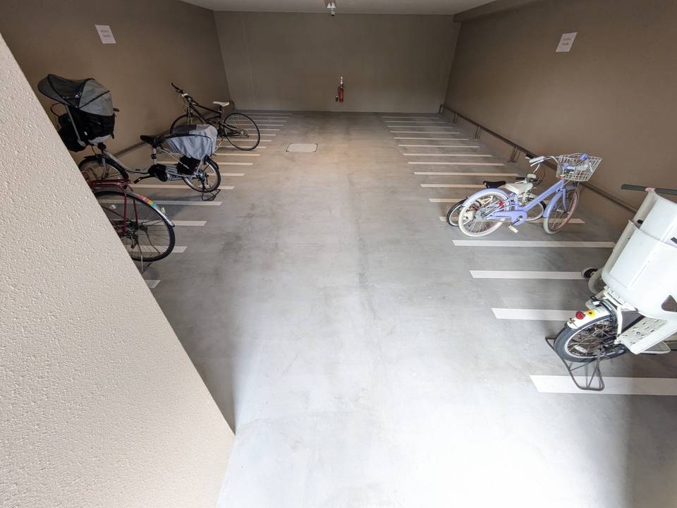 駐車場　駐輪場