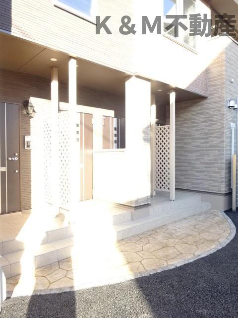 エントランス　ゆとりのあるエントランスです