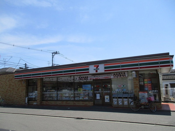 コンビニ　セブンイレブン新田1丁目店（コンビニ）まで400m