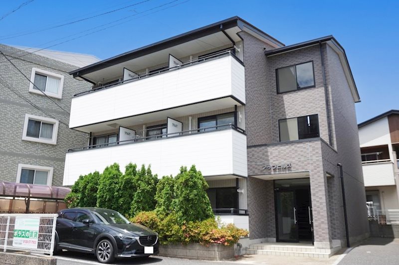 建物外観　戸塚安行駅徒歩４分（３２０ｍ）