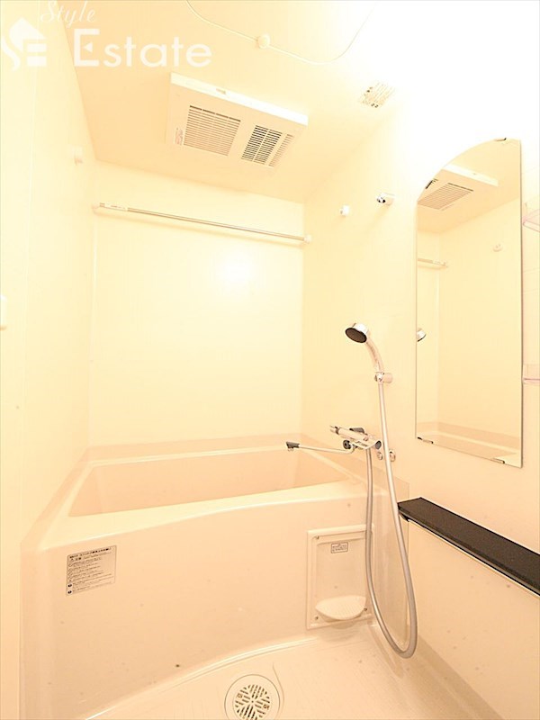 バス・シャワールーム　バスルーム