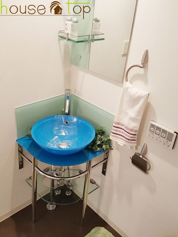 洗面設備　オシャレな独立洗面台！朝の歯磨きもバッチリです♪