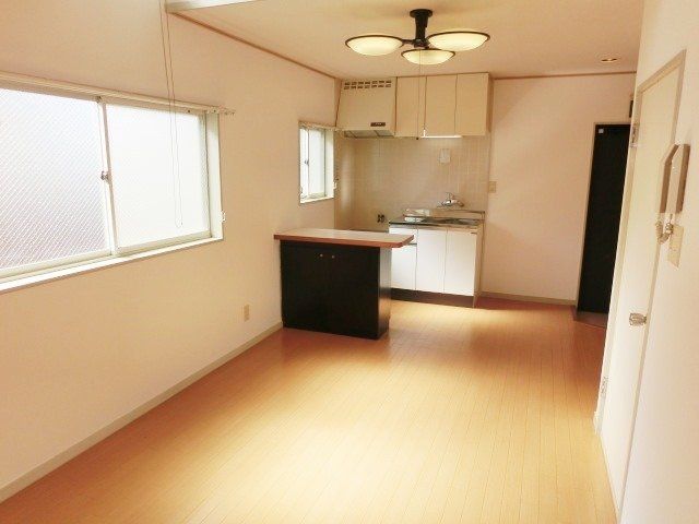 居室・リビング　物件画像